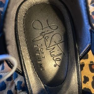 Cross Straps Wholecut Shoe